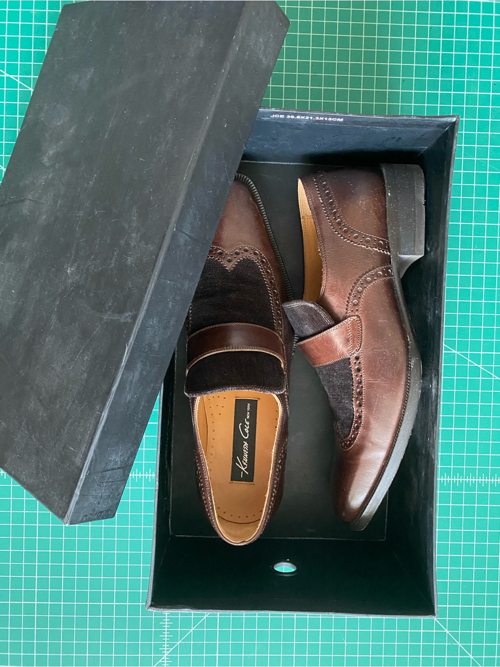 Kenneth Cole Two-Tone Brown Leather & Dark Brown Velvet Slip-On Loafers